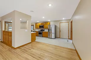 832 Home Pl, Faribault, MN 55021 - Photo 14