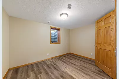 832 Home Place, Faribault, MN 55021 - Photo 32