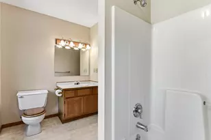 7953 Woodlawn Dr, Mounds View, MN 55112 - Photo 16