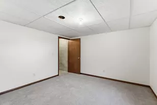 7953 Woodlawn Dr, Mounds View, MN 55112 - Photo 24