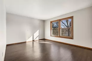 880 Lake Susan Dr, Chanhassen, MN 55317 - Photo 8