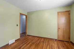 9701 Oakland Ave, Bloomington, MN 55420 - Photo 18