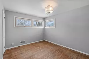 9701 Oakland Ave, Bloomington, MN 55420 - Photo 16