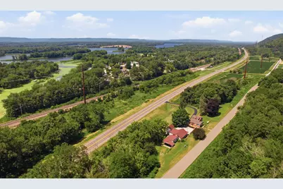 S2232 State Road 35, Alma, WI 54610 - Photo 2