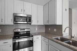 5056 Bluff Heights Trail SE, Prior Lake, MN 55372 - Photo 4