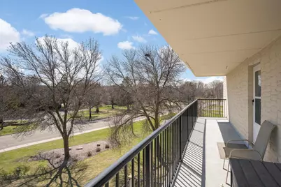 10501 Cedar Lake Rd #420, Minnetonka, MN 55305 - Photo 4