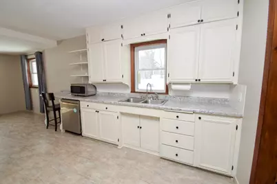 1409 Lakeland Drive NE, Willmar, MN 56201 - Photo 4