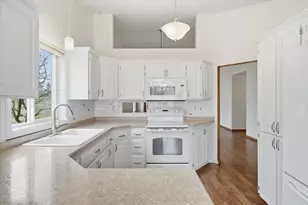 2875 Aldrich Trail, Woodbury, MN 55125 - Photo 10