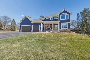 9315 Cold Stream Ln, Eden Prairie, MN 55347 - Photo 8