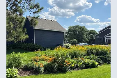 9315 Cold Stream Lane, Eden Prairie, MN 55347 - Photo 4