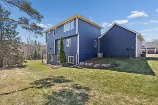 9315 Cold Stream Ln, Eden Prairie, MN 55347 - Photo 12