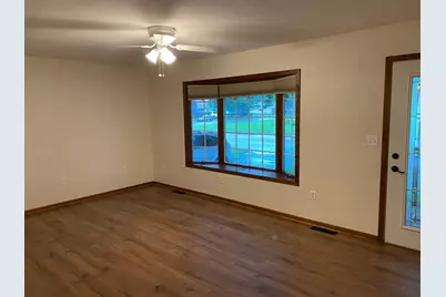220 S 2nd Street, Bird Island, MN 55310 - Photo 8