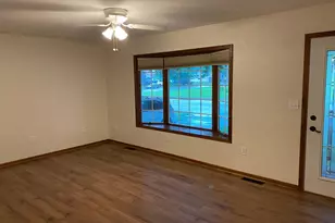 220 S 2nd St, Bird Island, MN 55310 - Photo 8