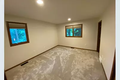 220 S 2nd Street, Bird Island, MN 55310 - Photo 10