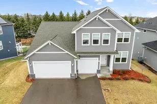 10748 40th St N, Lake Elmo, MN 55042 - Photo 2