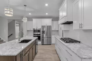 10748 40th St N, Lake Elmo, MN 55042 - Photo 6