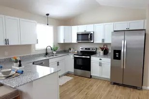 146 Garner Cir, Montrose, MN 55363 - Photo 2