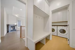 320 Laurel Curve, Golden Valley, MN 55426 - Photo 20