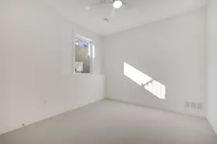 320 Laurel Curve, Golden Valley, MN 55426 - Photo 28