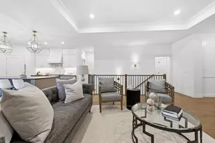 320 Laurel Curve, Golden Valley, MN 55426 - Photo 4