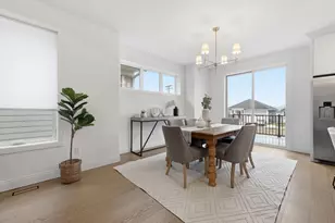 320 Laurel Curve, Golden Valley, MN 55426 - Photo 10