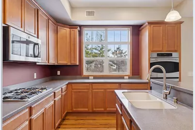 1244 County Road D E #106, Maplewood, MN 55109 - Photo 10