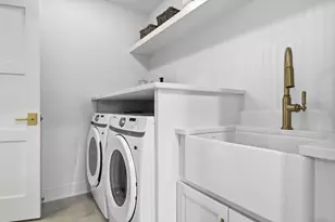 380 Laurel Curve, Golden Valley, MN 55426 - Photo 26