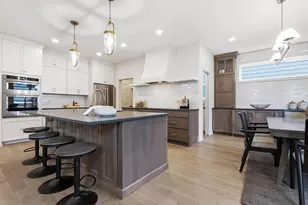 380 Laurel Curve, Golden Valley, MN 55426 - Photo 6