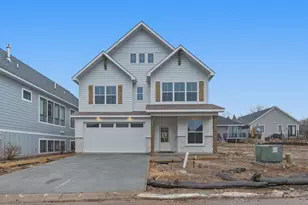 380 Laurel Curve, Golden Valley, MN 55426 - Photo 2