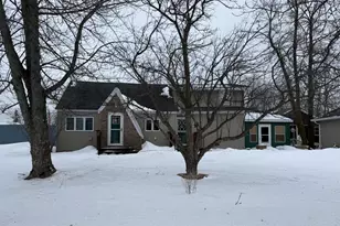 1702 3rd Ave W, International Falls, MN 56649 - Photo 2