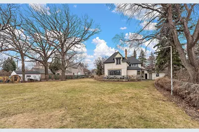 231 Isabel Street W, Saint Paul, MN 55107 - Photo 10