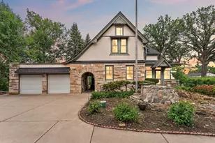 231 Isabel St W, Saint Paul, MN 55107 - Photo 1