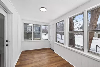 342 Curtice Street W, Saint Paul, MN 55107 - Photo 2