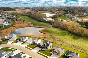 1870 Hadley Hills Dr NE, Rochester, MN 55906 - Photo 4