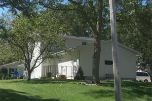 1106 Foothills Cir, Albert Lea, MN 56007 - Photo 2