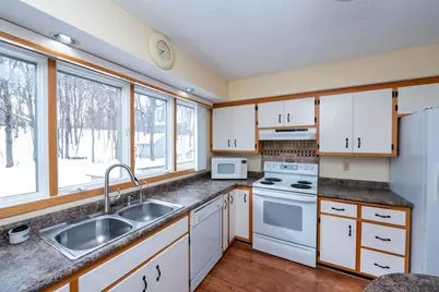 8125 Spring Valley Road, Waconia, MN 55387 - Photo 56
