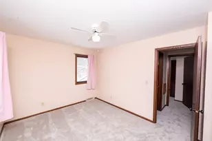 8125 Spring Valley Rd, Waconia, MN 55387 - Photo 12