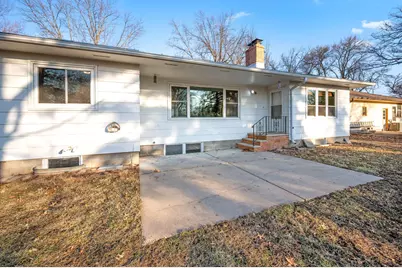 1224 S Ramsey Street, Blue Earth, MN 56013 - Photo 8