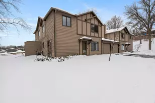 11596 Scotch Pine Ct, Eden Prairie, MN 55344 - Photo 2
