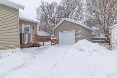 1119 9th Street N, Fargo, ND 58102 - Photo 2
