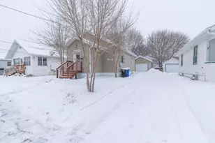 1119 9th St N, Fargo, ND 58102 - Photo 32