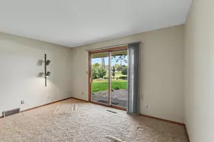 807 7th Ave SE, Pipestone, MN 56164 - Photo 10