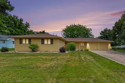 807 7th Avenue SE, Pipestone, MN 56164 - Photo 1