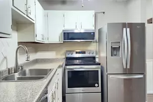 1008 Carmel Ct, Shoreview, MN 55126 - Photo 6