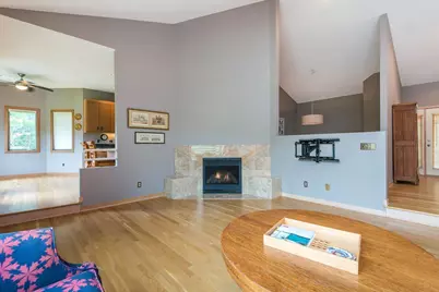 880 Vineland Court, Chanhassen, MN 55317 - Photo 8