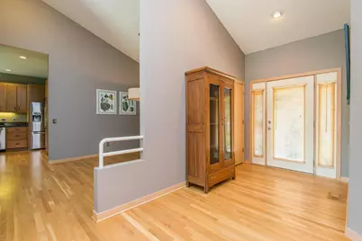 880 Vineland Court, Chanhassen, MN 55317 - Photo 12