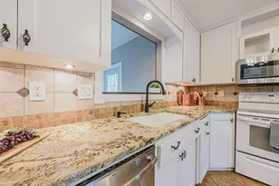 2202 15th Ave S, Fargo,  58103 - Photo 8