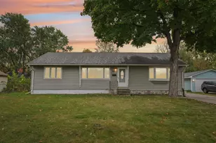 2017 Brookview Dr, Brooklyn Center, MN 55430 - Photo 1