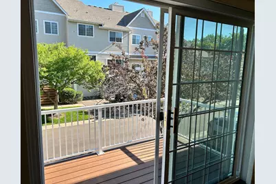 454 Willoughby Way W, Hopkins, MN 55305 - Photo 2