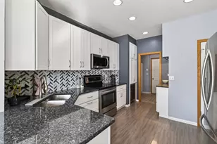 8530 Grove Cir, Shakopee, MN 55379 - Photo 12